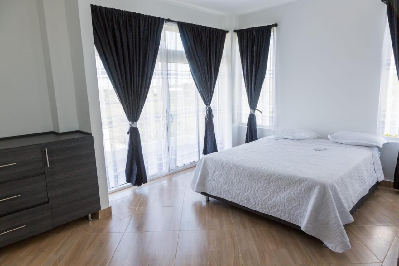 אפרטהוטל סנטה ורוניקה Casa Blanca Malibu מראה חיצוני תמונה
