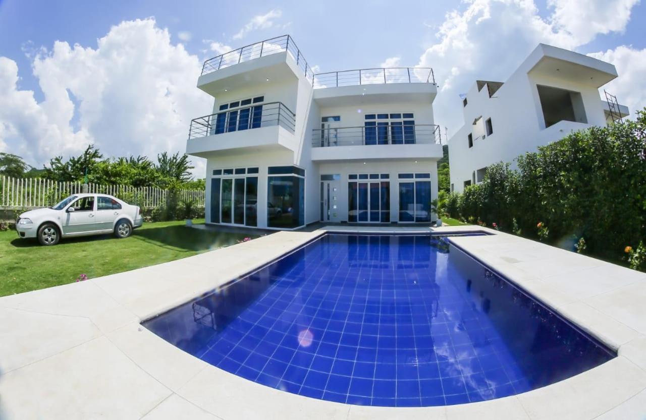 אפרטהוטל סנטה ורוניקה Casa Blanca Malibu מראה חיצוני תמונה